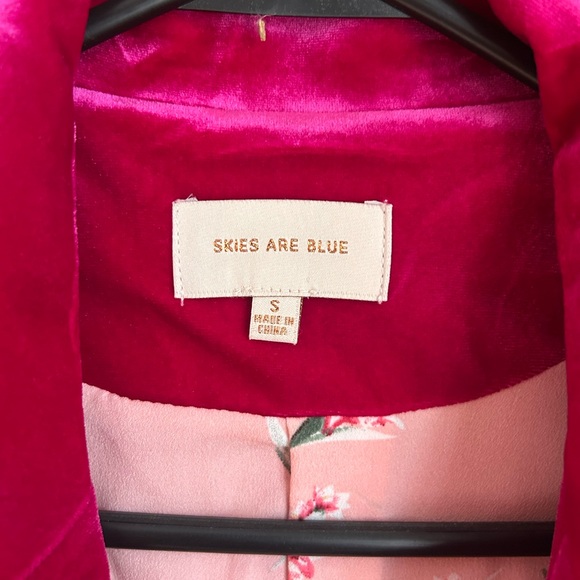 Skies Are Blue Fuchsia Velvet Blazer - Picture 3 of 6